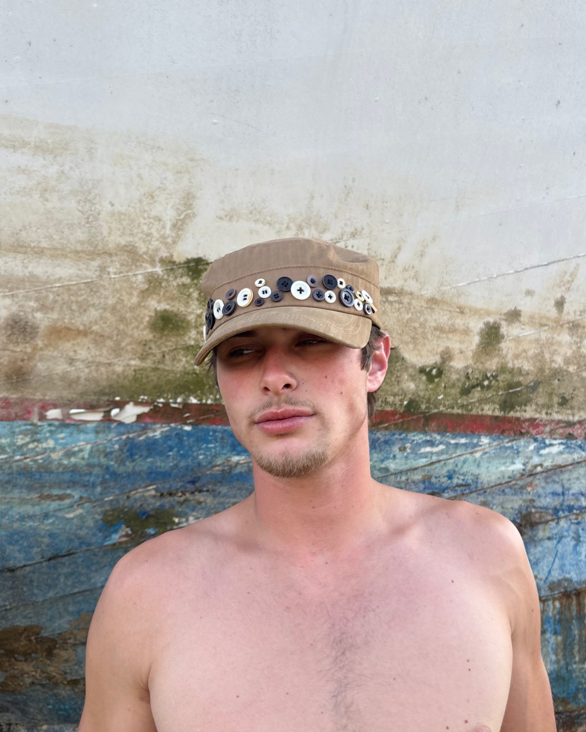 BROWN BUTTONS CAP
