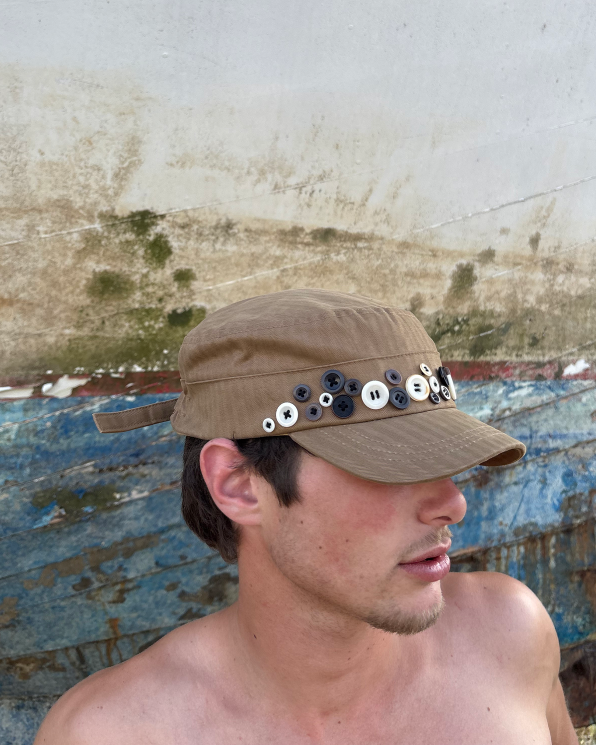 BROWN BUTTONS CAP